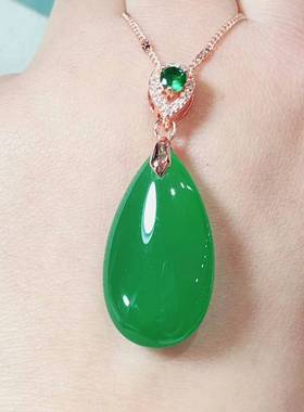 绿玉髓水滴玉髓吊坠 白粉黄红玉髓水滴项坠电商货源