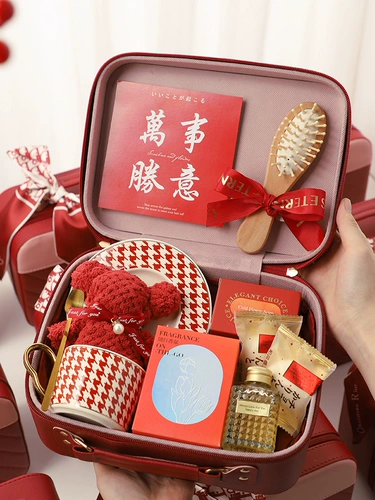 Косметичка для влюбленных, подарочная коробка для невесты, подарок на день рождения