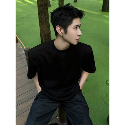 黑色垫肩纯棉t恤短袖美式