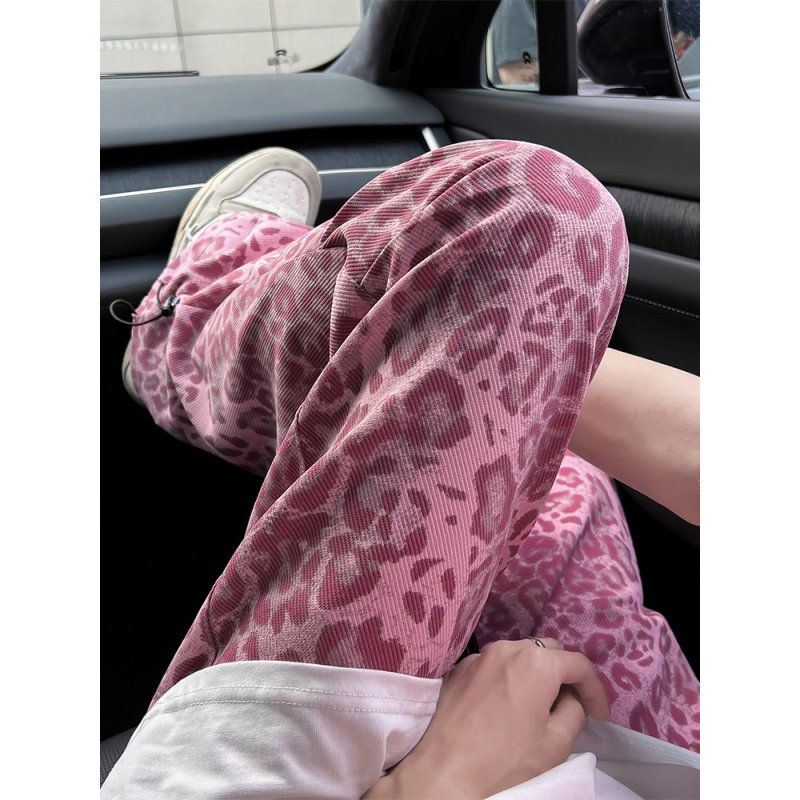 美式街头粉色豹纹伞兵裤男