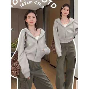 灰色短款连帽卫衣拉链外套女款春修身小个子开衫薄款上衣春季穿搭