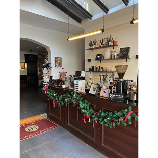 圣诞装饰藤条前台吧台咖啡店甜品店店铺圣诞节氛围感场景布置