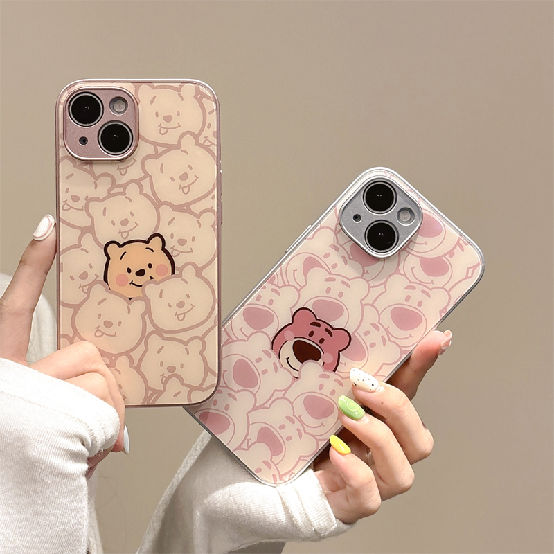 卡通情侣维尼熊草莓熊适用iphone15promax/14plus情侣手机壳新款13/12全包玻璃硬壳11/16防摔女8保护套7/6s男