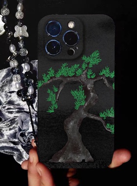 黑底绿色松树适用苹果14promax手机壳液态新中式华为mate50保护套p60菲林nova7小米14pro硬壳荣耀80/70女菲林