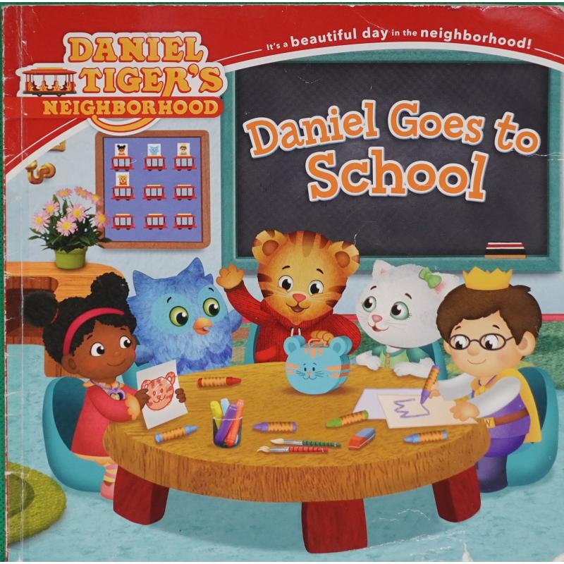 Daniel Goes to School (Daniel Tiger's Neighborhood) by Becky Friedman平装Simon Spotlight丹尼尔在丹尼尔 泰格家附近上学 书籍/杂志/报纸 儿童读物原版书 原图主图