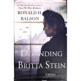 英语原版书DefendingBrittaStein为布里塔斯坦辩护纽约时报畅销作家罗纳德H巴尔森二战历史小说法律悬疑适读1114岁青少年探讨
