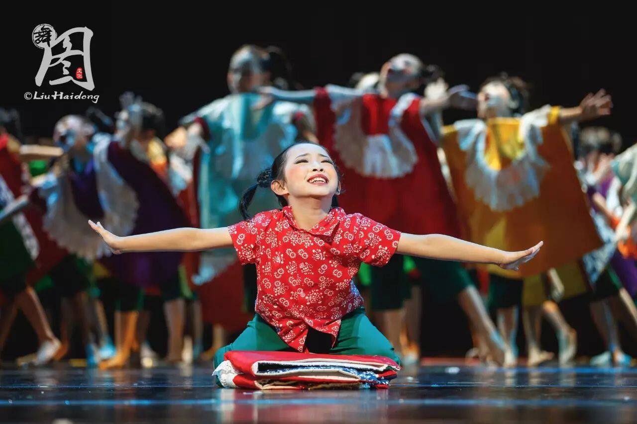 小荷风采心衣舞蹈服装大山里的孩子乡村留守儿童舞蹈服农村留守娃