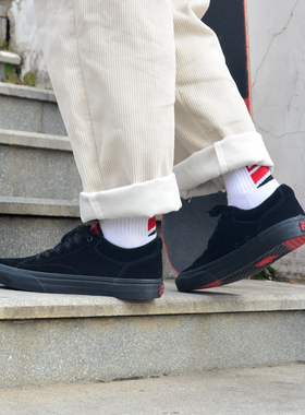 尖石Shrill Stone黑武士全翻毛皮耐磨减震小众潮流低帮男女滑板鞋