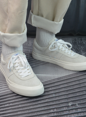 尖石Shrill Stone低帮米白全翻毛皮减震耐磨男女美式专业滑板鞋