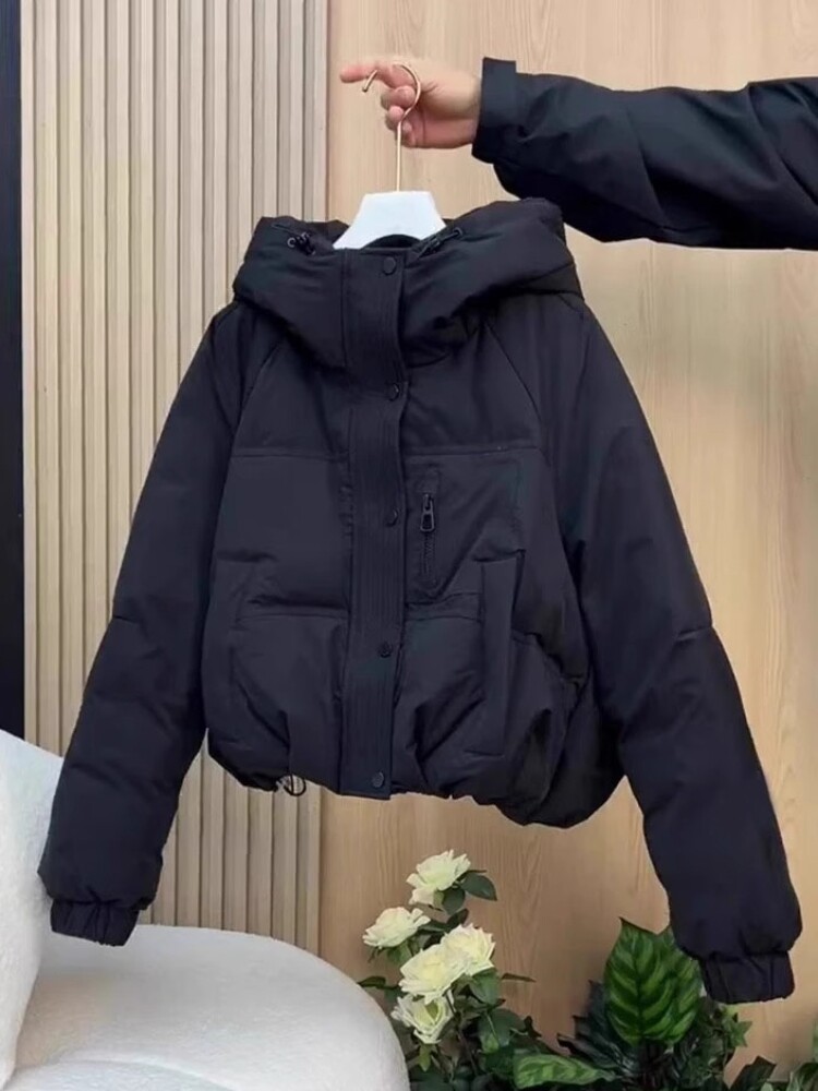 黑色轻薄连帽棉服女士短款冬季流行风格宽松显瘦保暖气质休闲外套