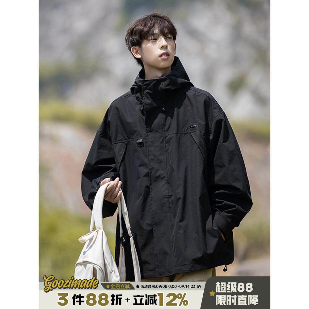 黑色仿冲锋衣外套男春秋男装2025新款工装男生休闲男士黑夹克男款