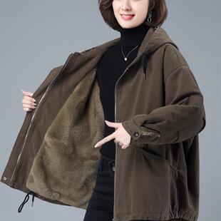 宽松中年女装 大码 派克服风衣 2024年新款 200斤胖妈妈加绒外套冬装