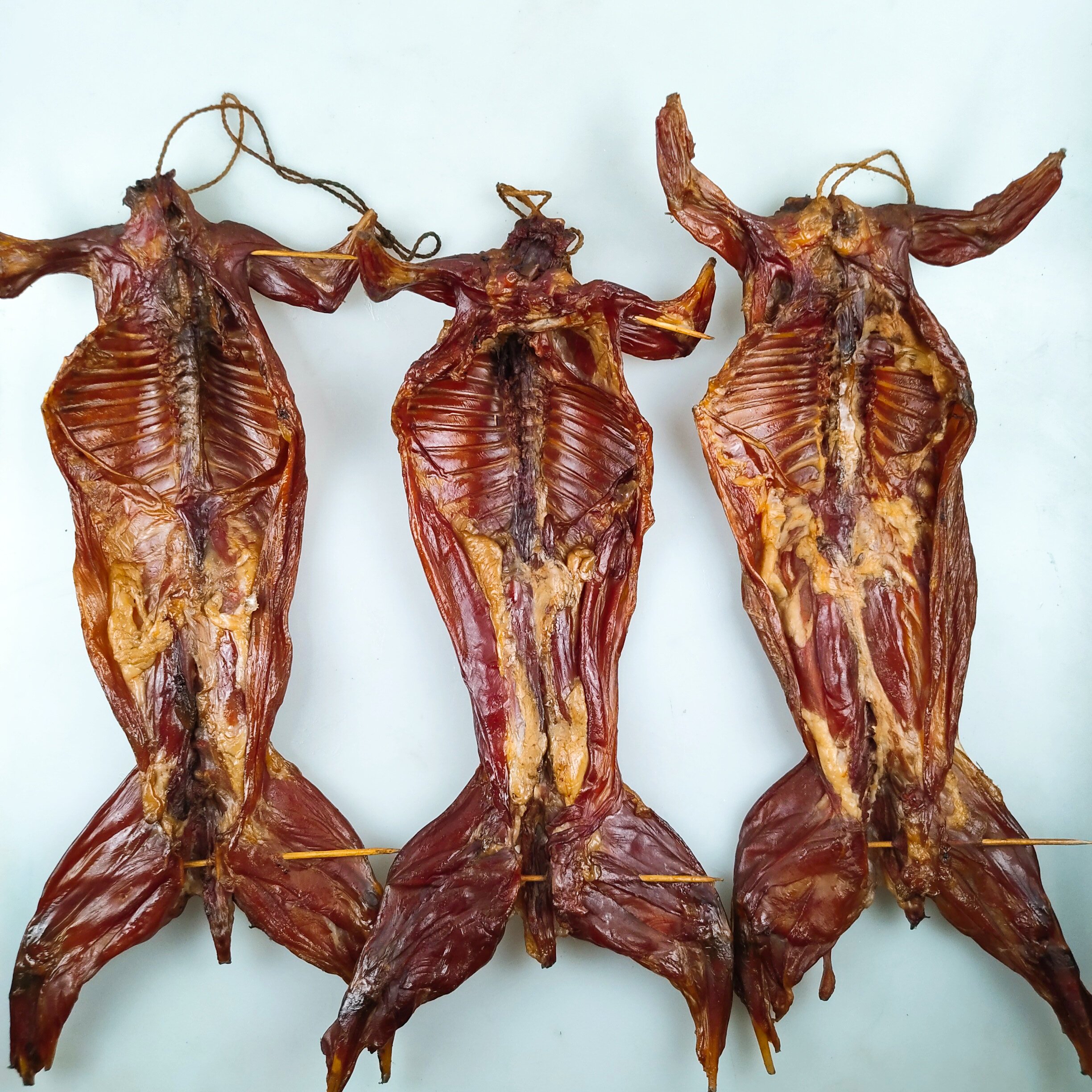 腊兔湖南特产风干腊香兔手工新货熏兔肉柴火烟熏香肠腊味腊肉500g