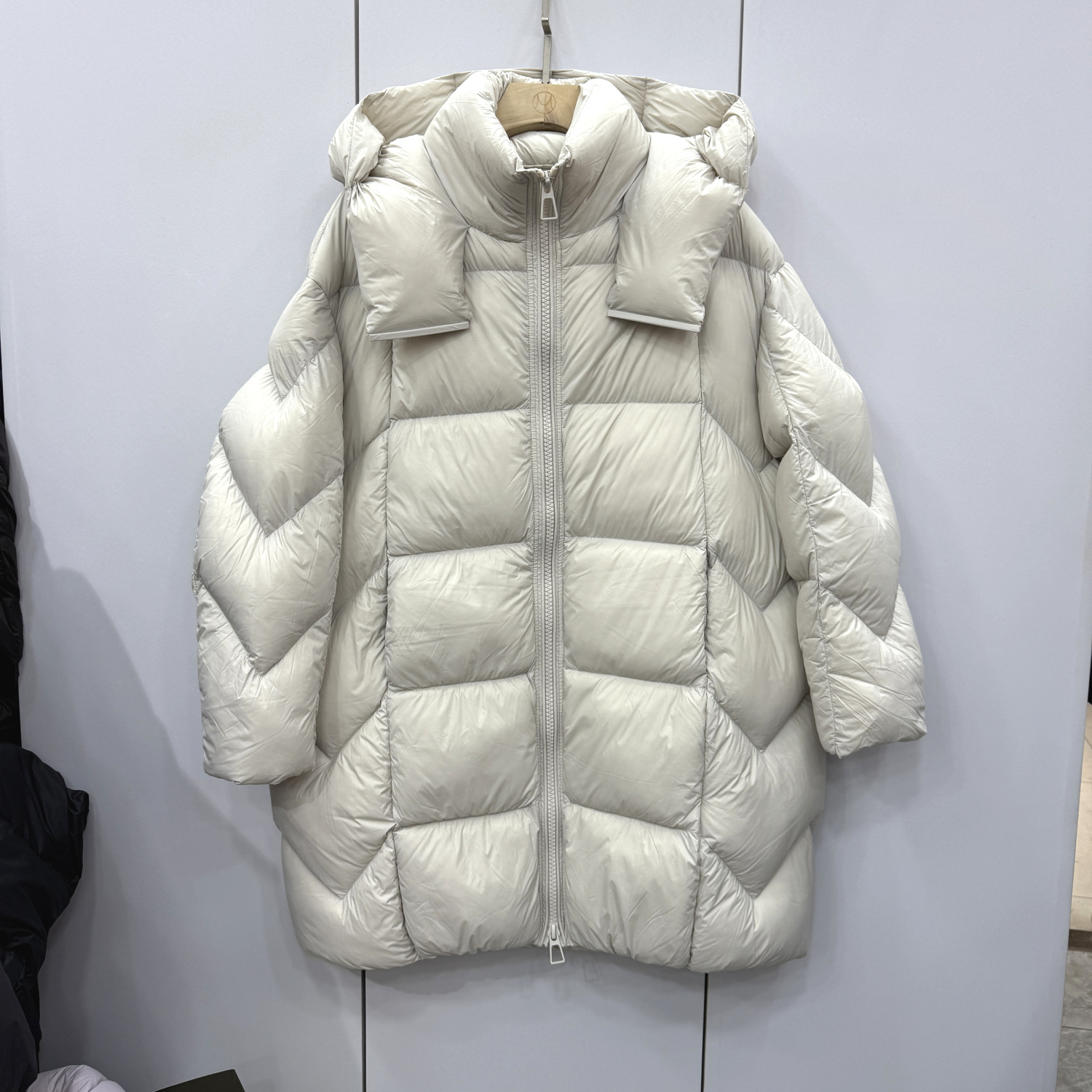 9670欧洲站2025冬新款时尚连帽拉链加厚泡芙白鹅绒中长保暖羽绒服