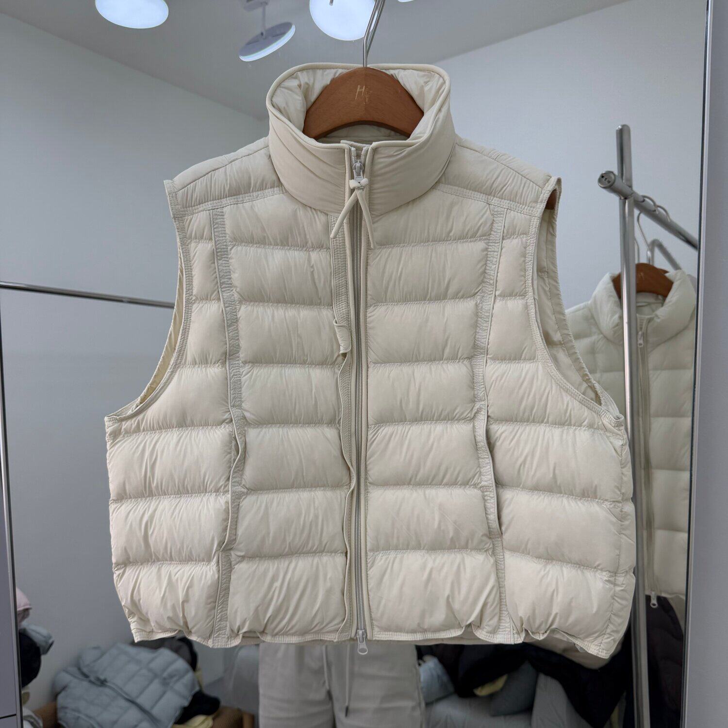 8808欧货立领排骨短款羽绒马甲女轻薄显瘦泡芙90白鸭绒减龄外套冬