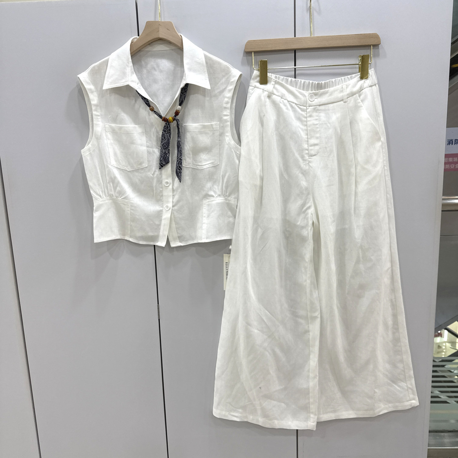W6812 欧货2026夏季新款丝巾搭配翻领单排扣上衣+阔腿休闲裤套装
