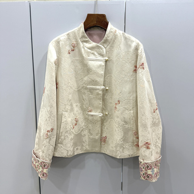 72220欧洲站26春复古立领盘扣轻奢人丝提花钉珠刺绣宽松国风外套