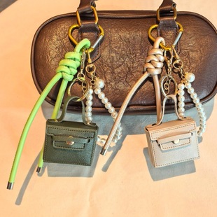 新款 m系PU皮革零钱包耳机包编织钥匙扣高级感包包配饰挂件挂饰