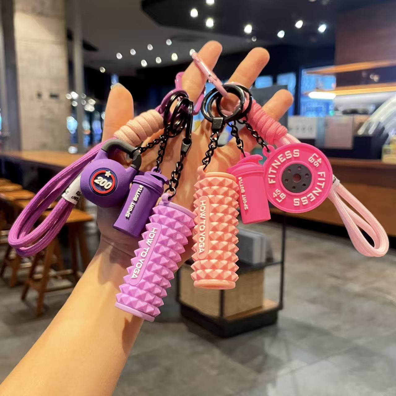健身瑜伽泡沫轴钥匙挂件运动风迷你小哑铃挂件书包挂件活动小礼品