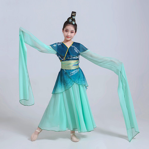 且吟春雨水袖女童古典舞玉