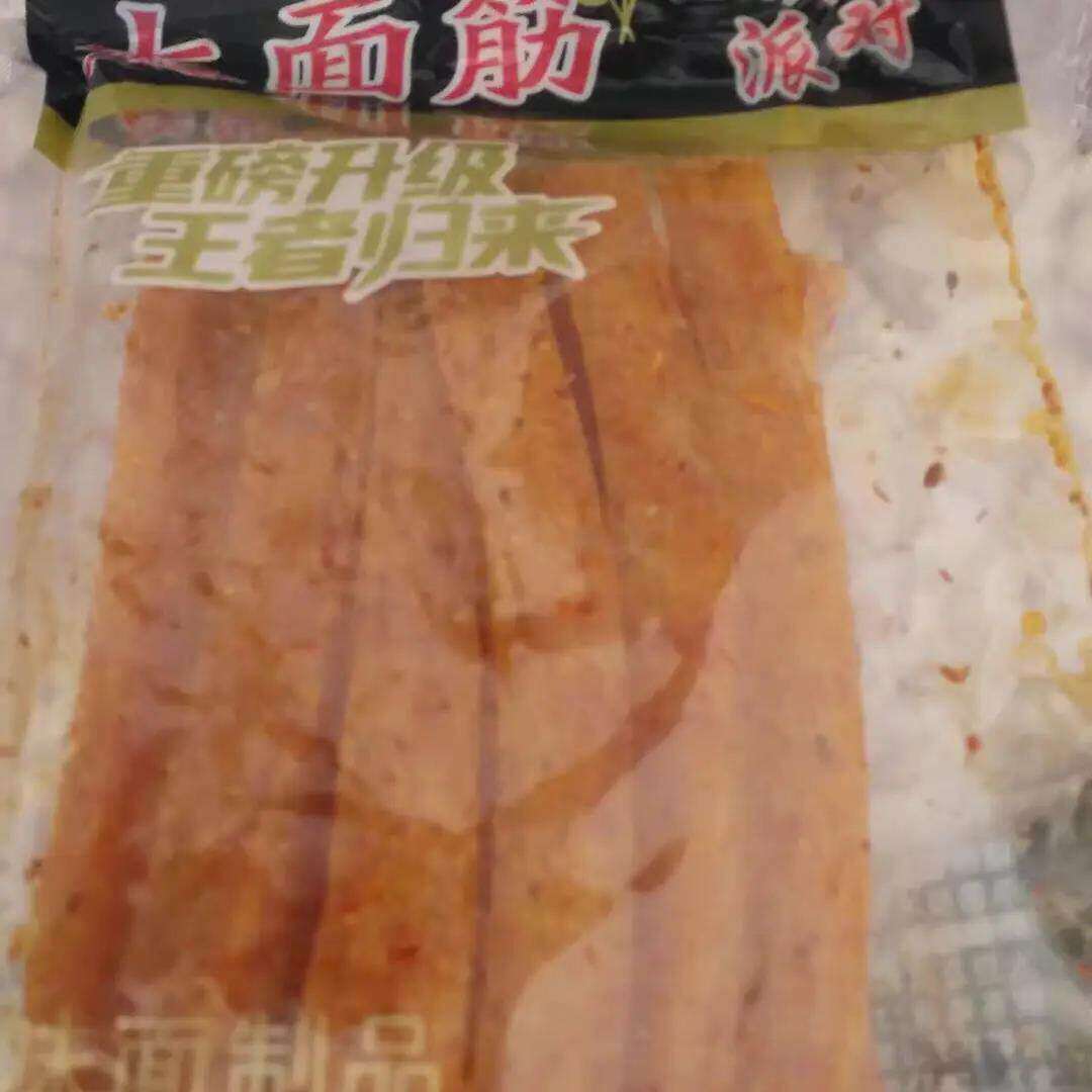 香辣派对大面筋辣条辣片怀旧麻辣甜辣摆摊煎饼果子网红同款零食