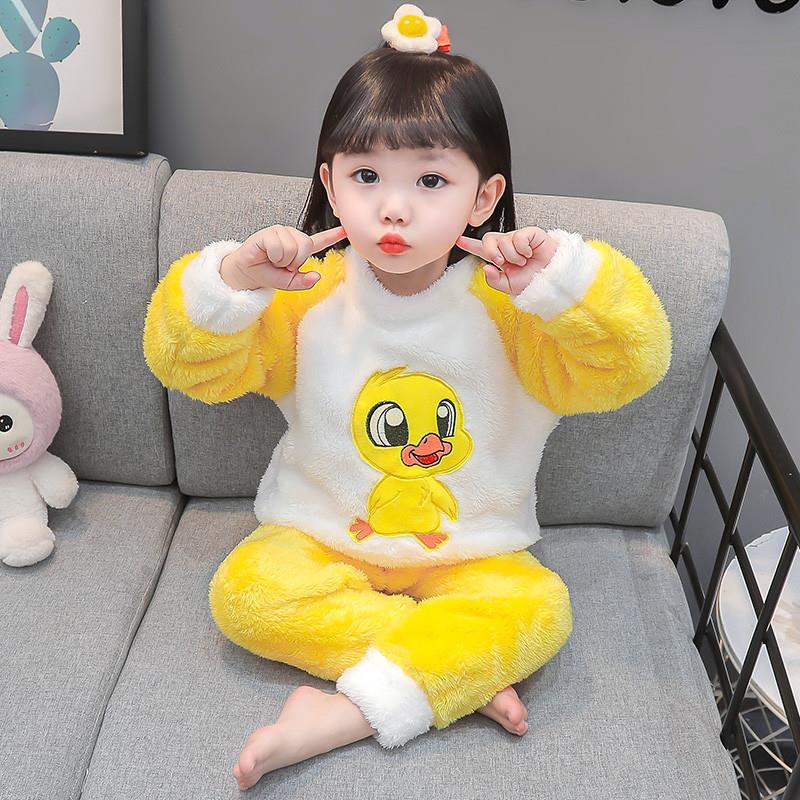 女童睡衣秋冬季2024新款儿童法兰绒加绒加厚套装宝宝小鸭子家居服