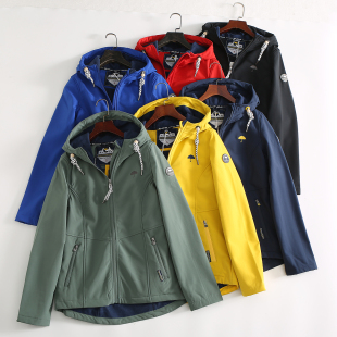德国单 户外防风防泼水连帽复合抓绒软壳冲锋衣外套女 柜子1400