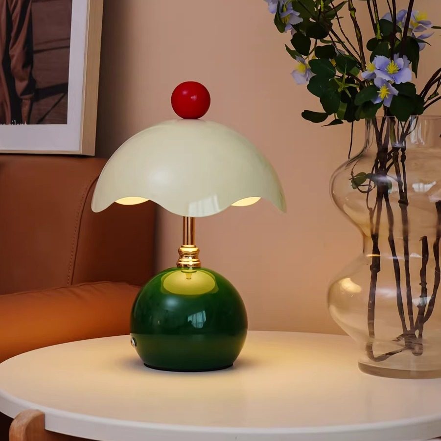 蛋壳台灯原创设计创意高级轻奢台灯卧室床头柜全光谱三色光氛围灯,家装灯饰光源,装饰台灯,淘宝优惠券,粉丝福利购,淘宝优惠卷
