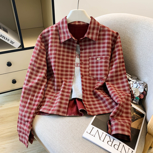 红色格子衬衫女秋冬季2026新款韩版简约气质百搭短款小众上衣外套