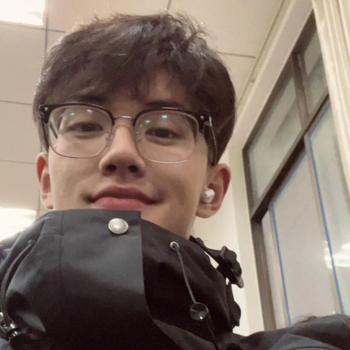 眉毛半框近视眼镜框男款黑色网上配镜可配度数镜片防蓝光变色眼睛