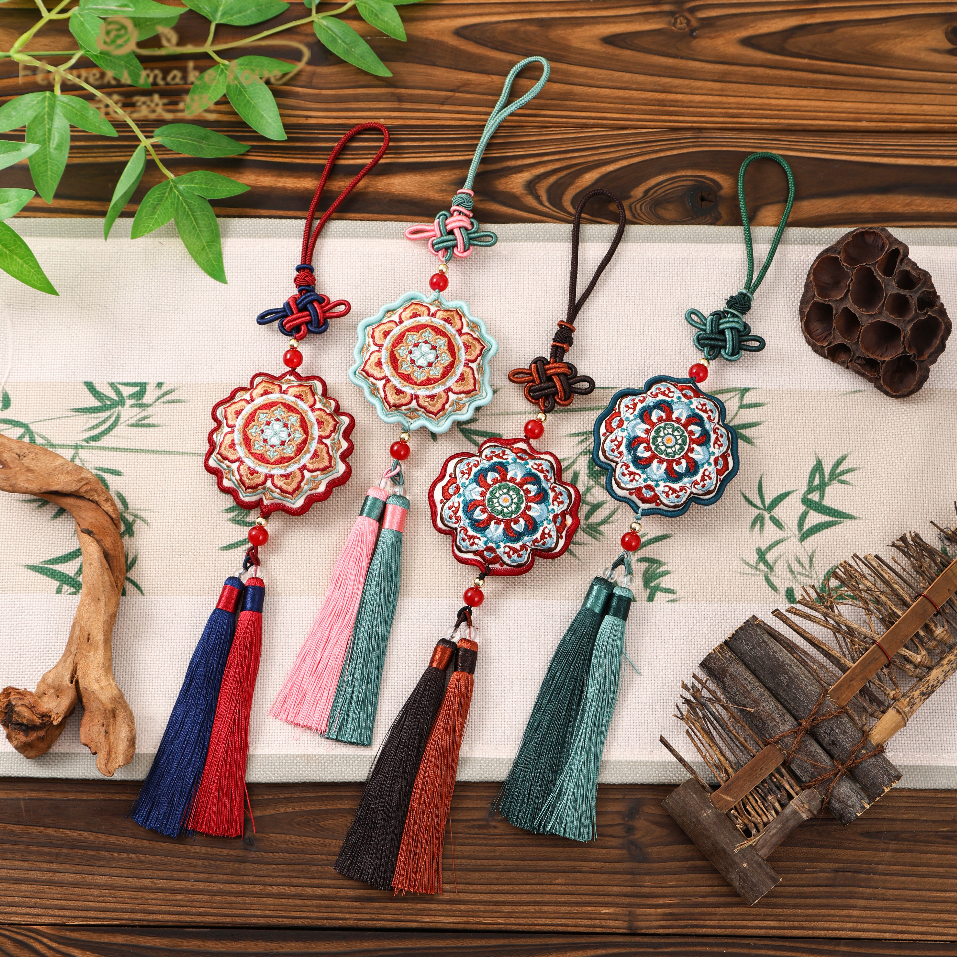 新款敦煌花朵香包四叶草长流苏随身汉服配饰节日文创香囊,居家日用,香包/香囊,淘宝优惠券,粉丝福利购,淘宝优惠卷