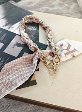 pbpr新款字母短款手机链重磅推荐2025款原创设计手腕手机壳链条