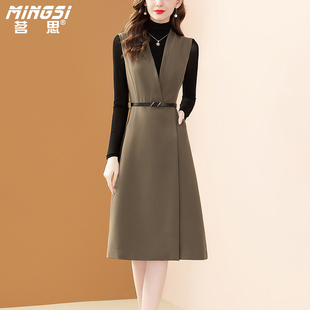 打底衫 茗思高级感气质时尚 新款 裙女2024冬季 背心连衣裙两件套 套装