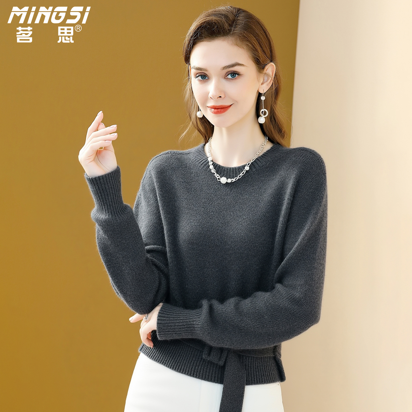 设计感圆领纯羊毛长袖针织衫女