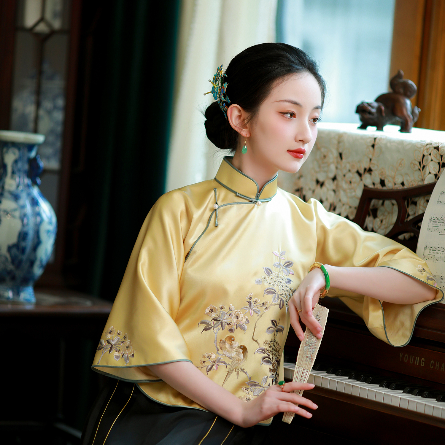 轻羽呢喃丨一城风絮丨绣花上衣