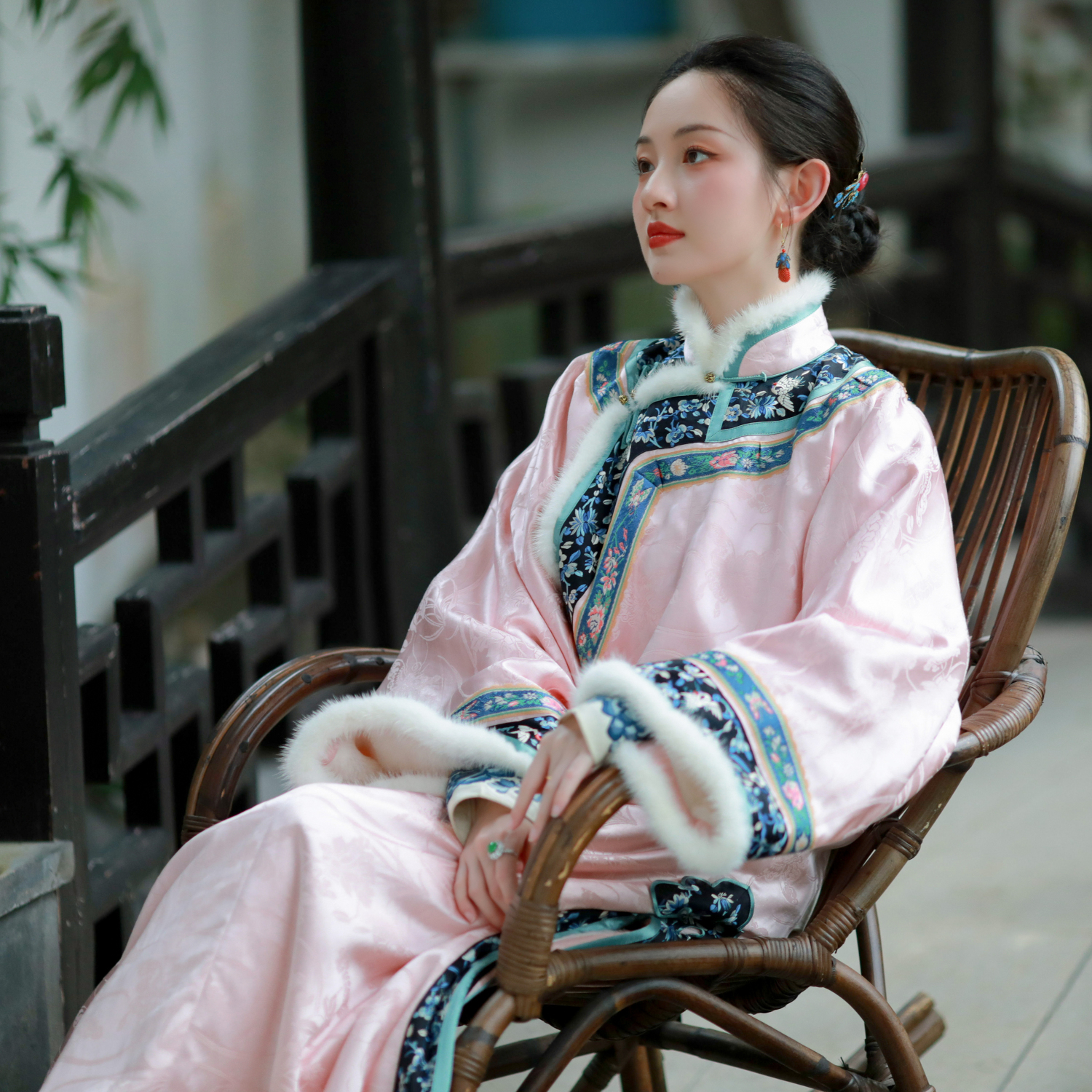 粉兰蝶影丨一城风絮丨秋冬厚氅衣