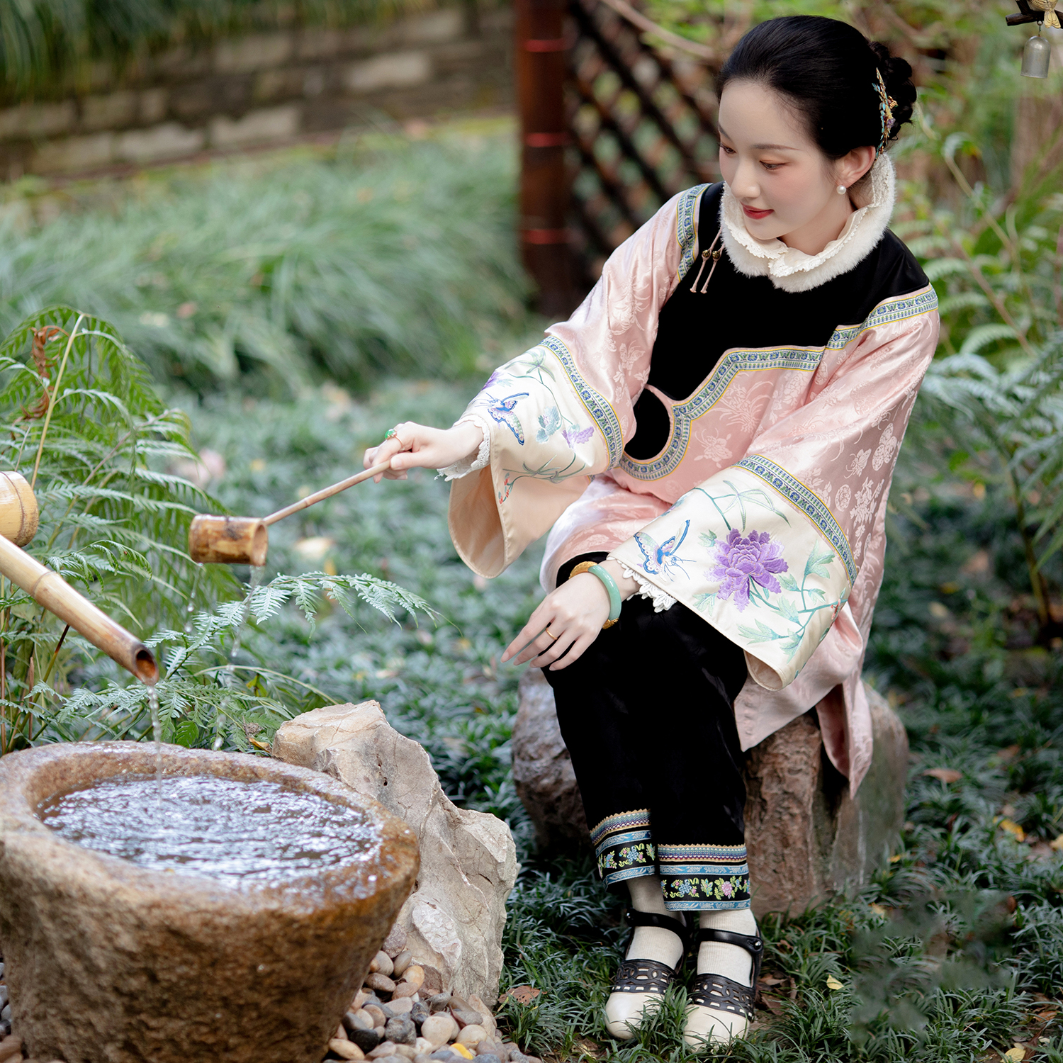 蝶喧娇妍丨一城风絮丨保暖女袍冬