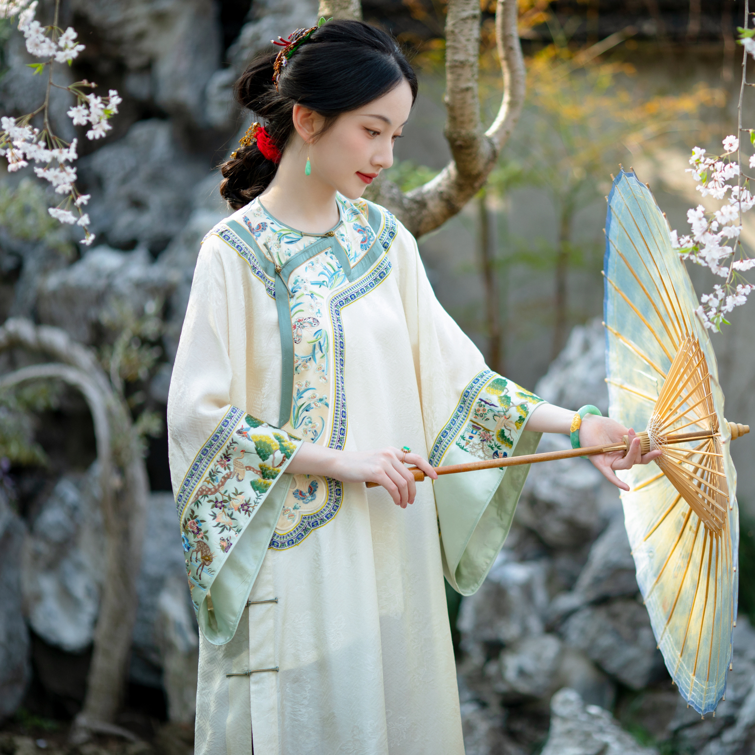 晓风露影丨一城风絮丨清汉女上衣