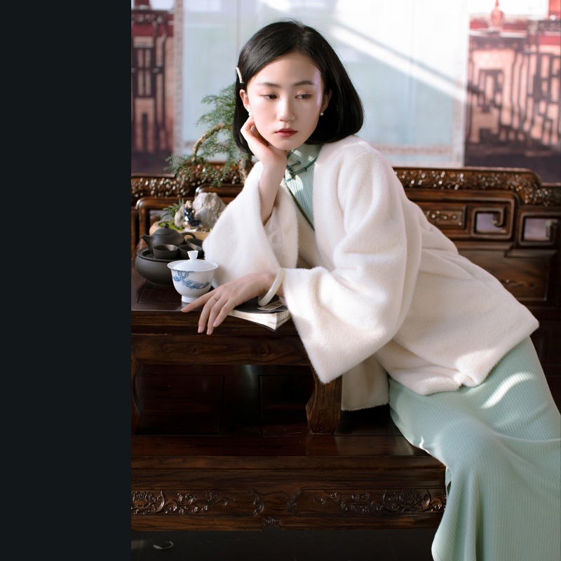 春秋复古民国风V领短上衣年轻仿真皮草外套