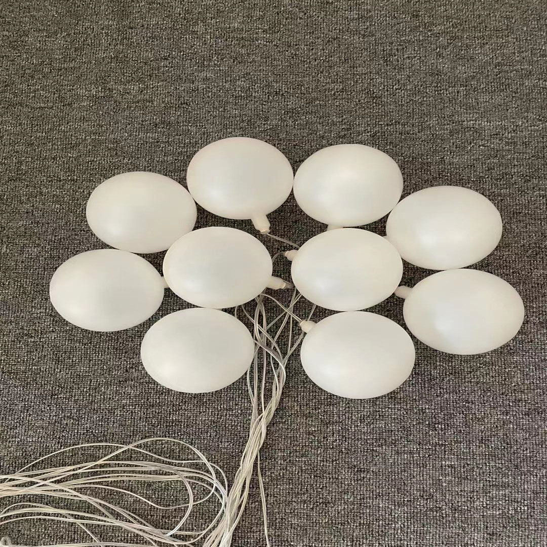 婚庆道具奶白圆球吊灯龙珠球形挂灯婚礼现场吊顶装饰气球发光烟花