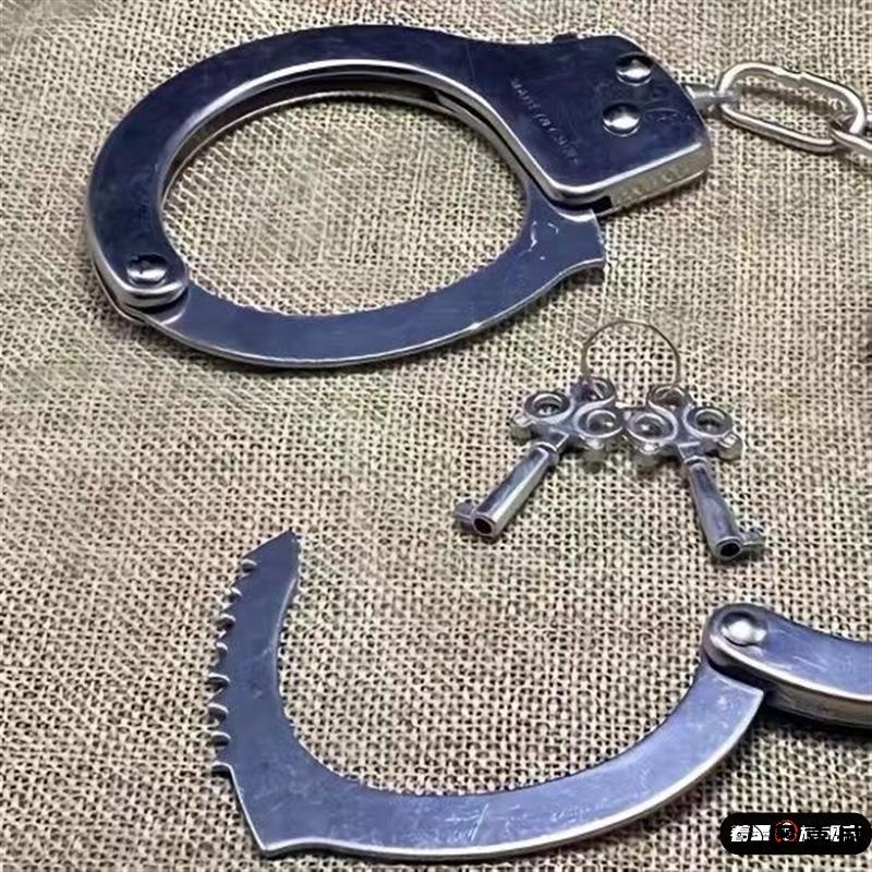 儿童玩具手铐手铐男玩具剧本杀密室道具不锈钢手镯铁手拷合金脚拷