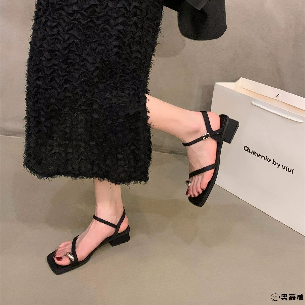 法式中跟黑色细带凉鞋仙女鞋子2025秋季旅游度假配裙子套趾罗马鞋