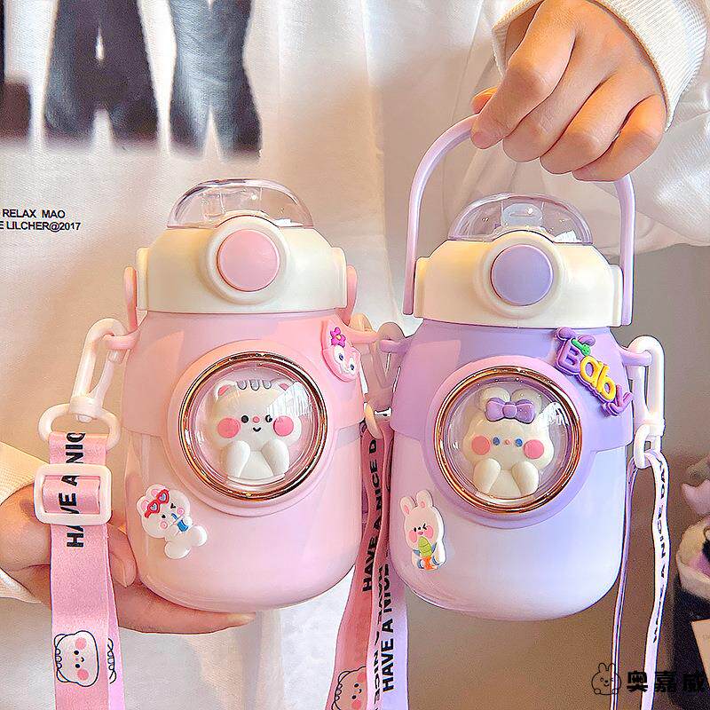 儿童保温杯便携手提背带太空舱卡通大容量儿童保温杯大肚吸管水杯