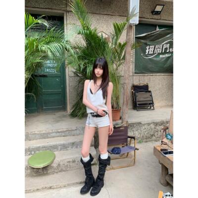 【热辣天菜】白色U领挂脖吊带背心女秋季美背无袖上衣女