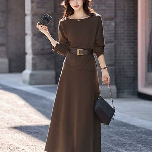 秋季 2025超火穿搭一整套高级感气质收腰上衣半身裙洋气休闲两件套