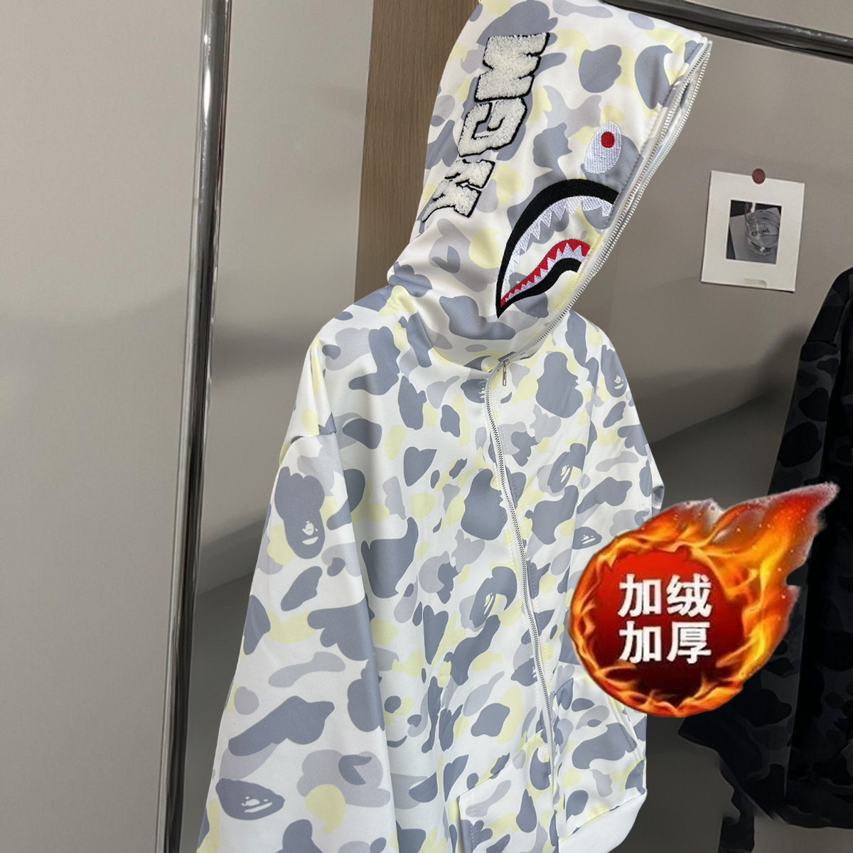 秋冬季加绒迷彩刺绣连帽白色鲨鱼卫衣男女同款单帽设计感外套ins
