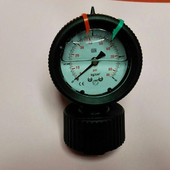 DlN 全塑型充油压力表 四分 DN15 内螺纹耐震压力表 0～6kg 86psi