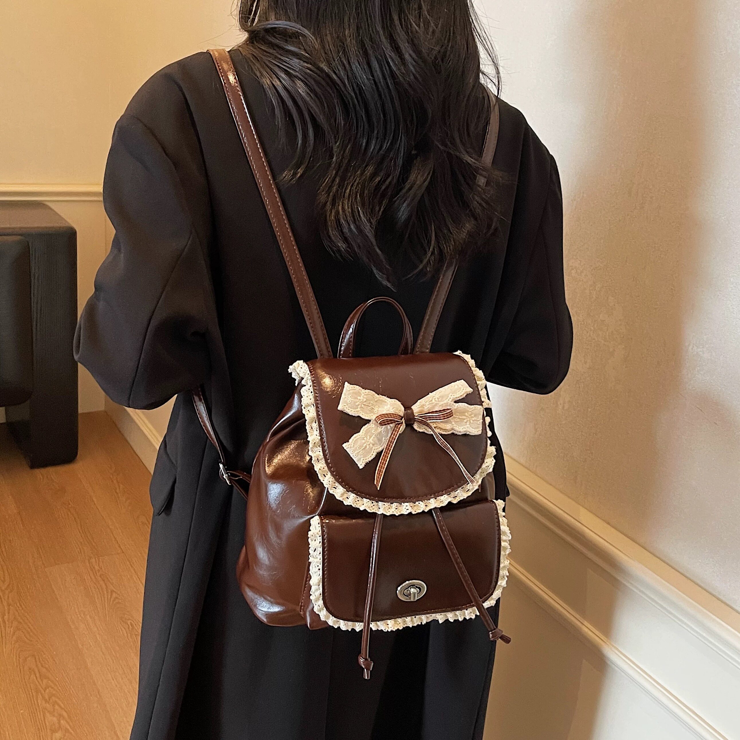 梵花女包2025秋冬新款时尚百搭可爱蝴蝶结女士双肩包高级感休闲包