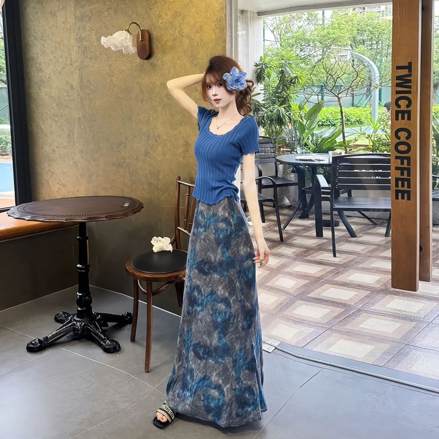 夏天搭配一整套2026法式穿搭修身显瘦百搭T恤碎花半身裙两件套女