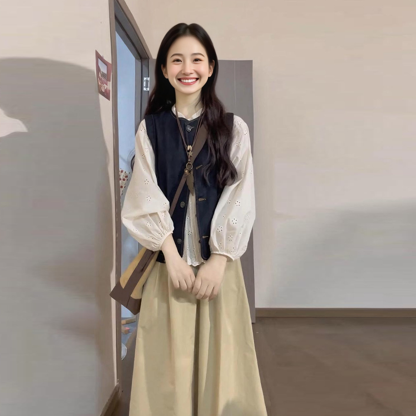 春装搭配一整套女复古圆领宽松牛仔马甲背心搭配衬衫半身裙三件套